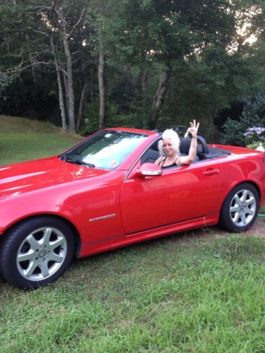 Red mercedes roadster slk230