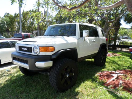 2010 toyota fj cruiser base sport utility 4-door 4.0l