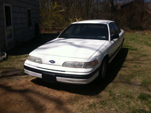 1992 ford crown victoria lx sedan 4-door 4.6l