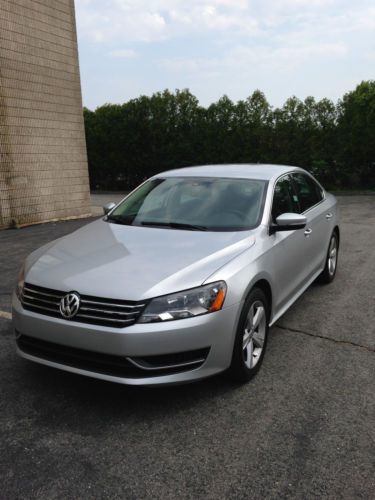 2013 volkswagen passat se loaded leather great shape low miles no reserve