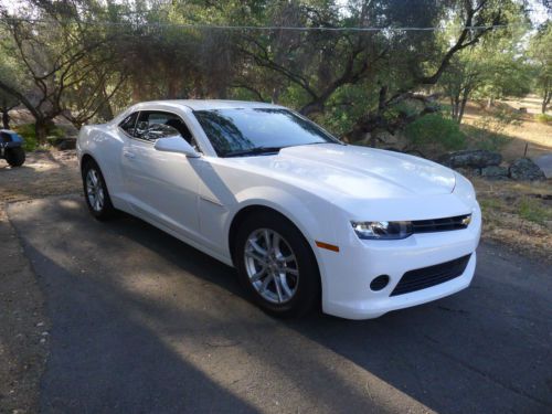 2014 chevy camero lt.   like new white