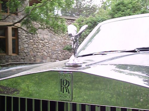 Amazing british  art on wheels-1981 rolls royce silver spur  sedan navy