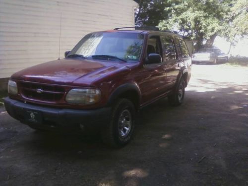 2000 ford explorer xls sport utility 4-door 4.0l