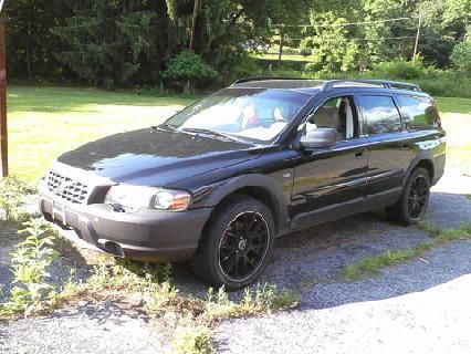 2004 volvo xc70 base wagon 4-door 2.5l