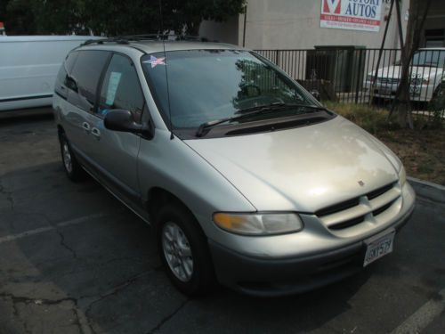 1999 Dodge Grand Caravan Base Mini Passenger Van 4-Door 3.3L, image 2
