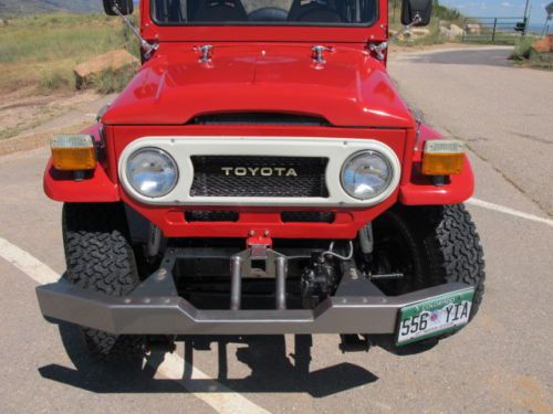 1977 Toyota FJ40 Land Cruiser, image 2