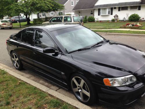 2004 volvo s60 r sedan with factory sport kit and navigation