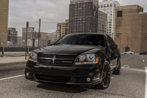 2013 dodge avenger &#034;black top&#034; special edition sxt sedan 4-door 3.6l