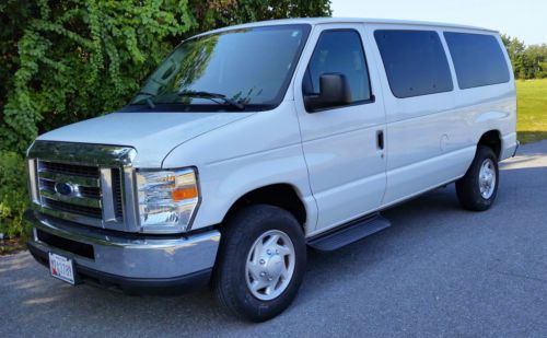 2011 ford e-350 super duty xlt 12 passenger van / md inspected / 4 new tires!