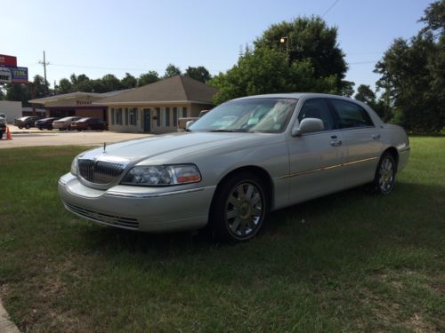 2005 lincoln town car signature limited sedan 4-door 4.6l
