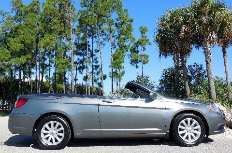 Gorgeous soft top convertible 2.4 4-cyl 6-speed auto new tires mp3 alloys 13 14