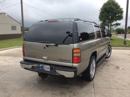 2002 Chevrolet Suburban 1500 LT Sport Utility 4-Door 5.3L, image 12