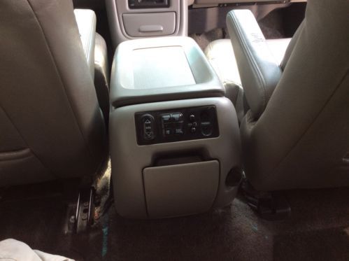 2002 Chevrolet Suburban 1500 LT Sport Utility 4-Door 5.3L, image 20