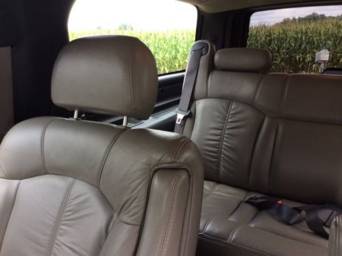 2002 Chevrolet Suburban 1500 LT Sport Utility 4-Door 5.3L, image 22