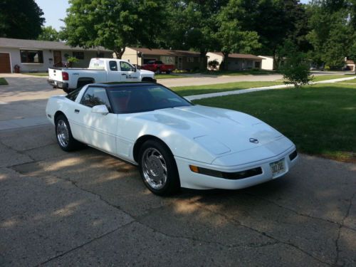 Chevrolet-corvette coupe 76,000 miles. weekend show car.