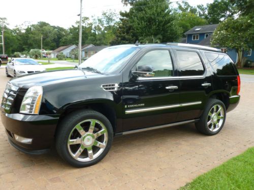 2008 cadillac escalade,  awd, nav, 22&#039; wheels,sunroof