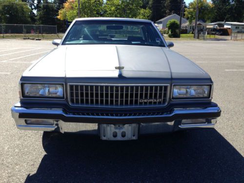 1989 Chevrolet Caprice Classic Sedan 4-Door 5.0L, image 4