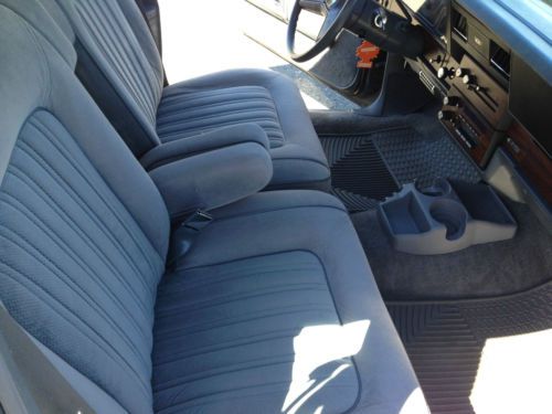 1989 Chevrolet Caprice Classic Sedan 4-Door 5.0L, image 6