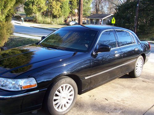 Black towncar executive series