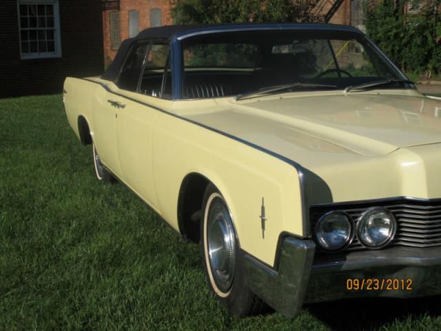 Lincoln continental 4-door convertible