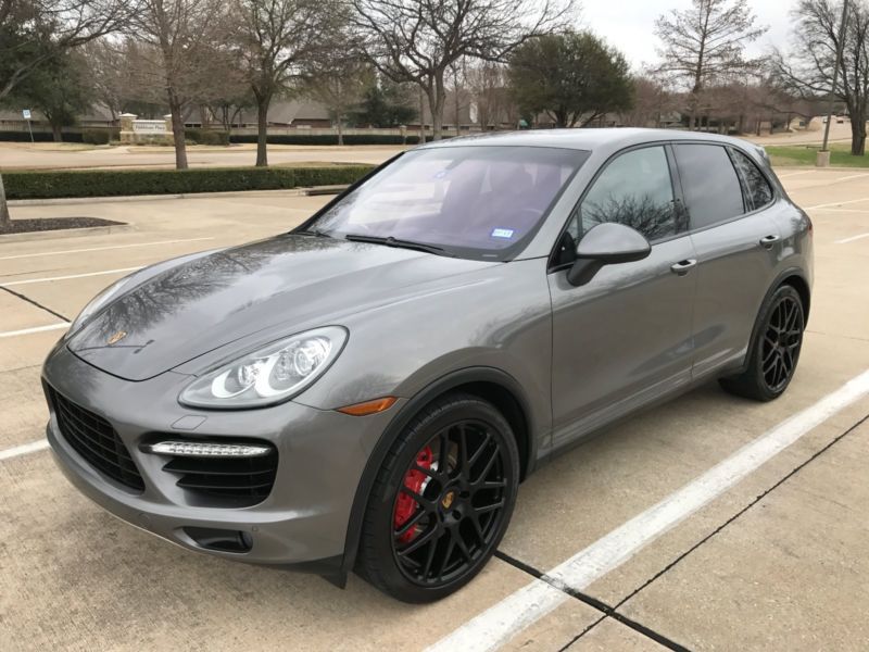 2011 porsche cayenne turbo