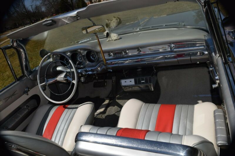 1959 Pontiac Bonneville, US $22,000.00, image 3