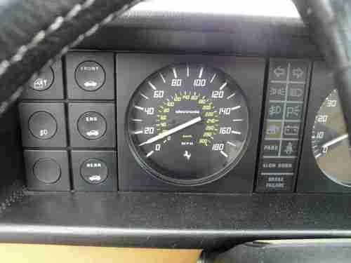 1985 Ferrari Mondial Quattrovalvole Convertible 2-Door 3.0L, image 10