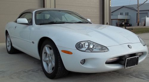 27,000 mile xk8 convertible. clean auto check zero paintwork zero accidents