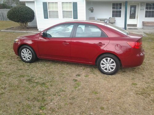 2011 kia forte - only 38k miles *like new*