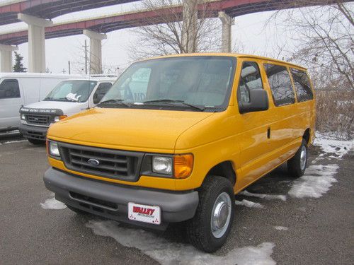 2006 ford e-250 base standard cargo van 2-door 5.4l