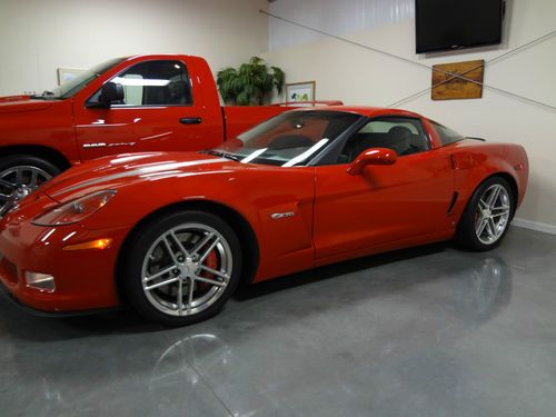 2007 chevrolet corvette z06 coupe 2-door 7.0l cheer red less that 7k miles!