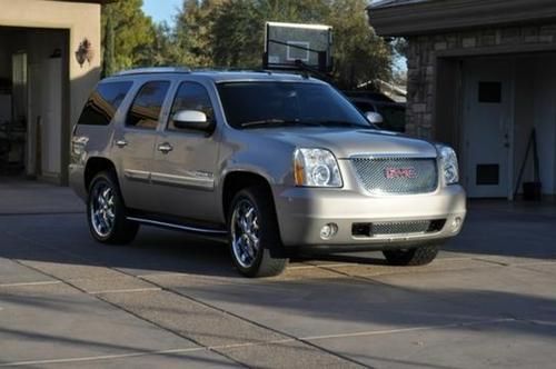 2007 gmc yukon 4x4 denali $8,000 dvd player 3rd row seats leather