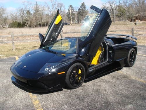 2009 murcielago lp640 rpadster - blk / ylw/blk - carbon fiber int and eng bay!!