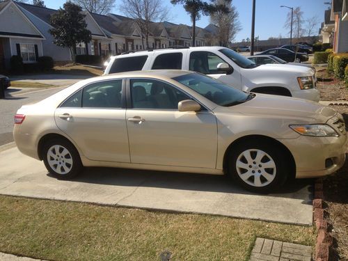 2010 toyota camry se sedan 4-door 2.5l