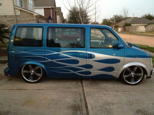 Custom chevy astro - show truck