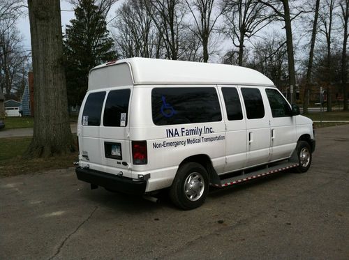 2012 ford e-150 wheelchair van