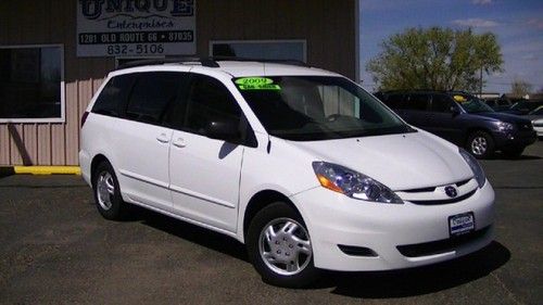 2009 toyota sienna le van w/7 passenger seating