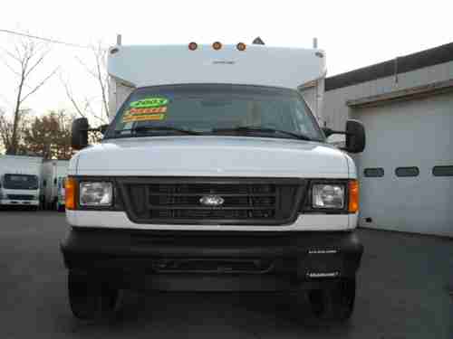2003 Ford Econoline Commercial Cutaway 7.3 liter diesel  utility body, image 4