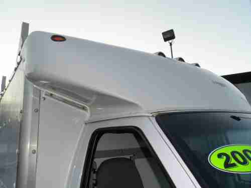 2003 Ford Econoline Commercial Cutaway 7.3 liter diesel  utility body, image 8