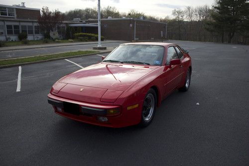 Very low mileage 1985 porsche 944 coupe