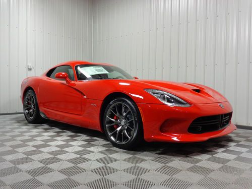 2013 dodge srt viper gts adrenaline red