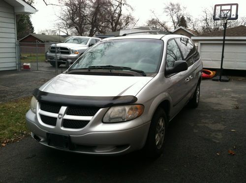 2002 dodge grand caravan runs well needs just a little tlc to drive it anywhere!