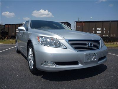 Lexus 460, luxury, smooth ride, very clean