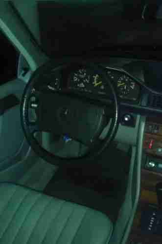 Mercedes-Benz 300E Updated Headlights and Grill... LOOKS LIKE '95, image 3