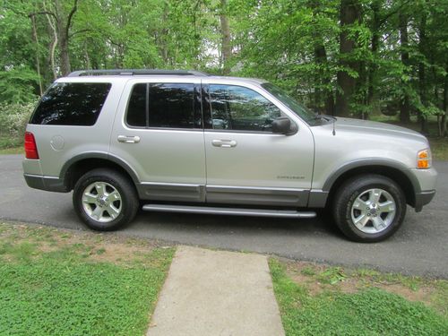 2004 ford explorer xlt sport 4.0 v6 4wd , clean autocheck,very good condition