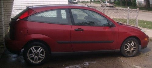2000 ford focus zx3 red hatchback automatic 117,171 miles with new engine