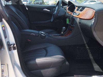 CLS500 5.0L NAV Leather Seats Sunroof Power Seats Very Clean Like new, image 12