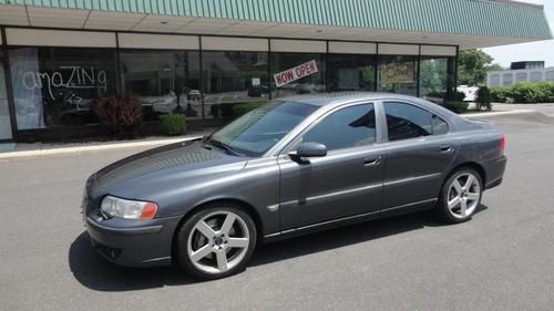 Auto s60 type r awd  2.5l i-5 with the high output turbo low reserve