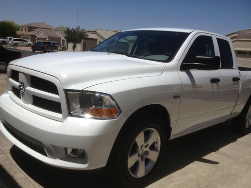 2012 dodge ram st 1500!!  quad cab, 1 owner, very clean, lots of extras!!!