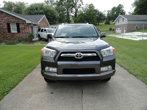 2011 Toyota 4Runner Limited Sport Utility 4-Door 4.0L, image 2